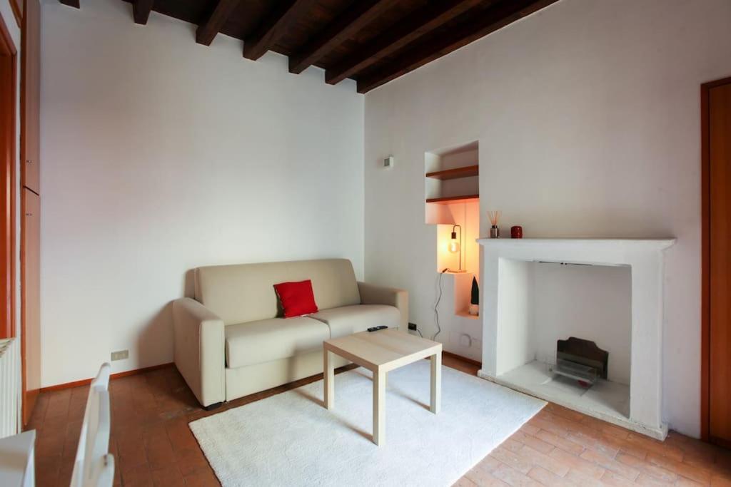 Charming Flat In Brera Milan